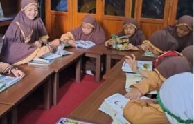 PEMBIASAAN MEMBACA BUKU DI PERPUS